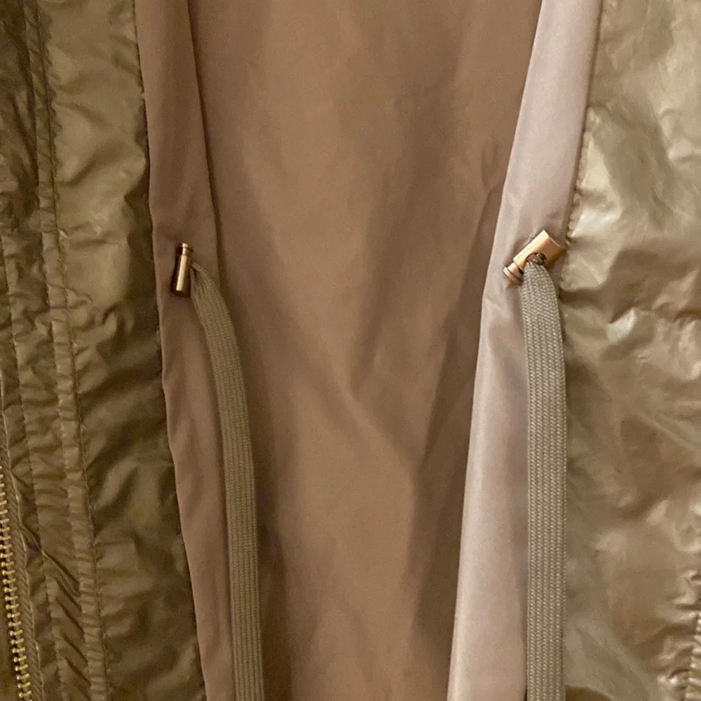 ANORAK Metallic Rain Coat. Sz. XL - Picture 15 of 15